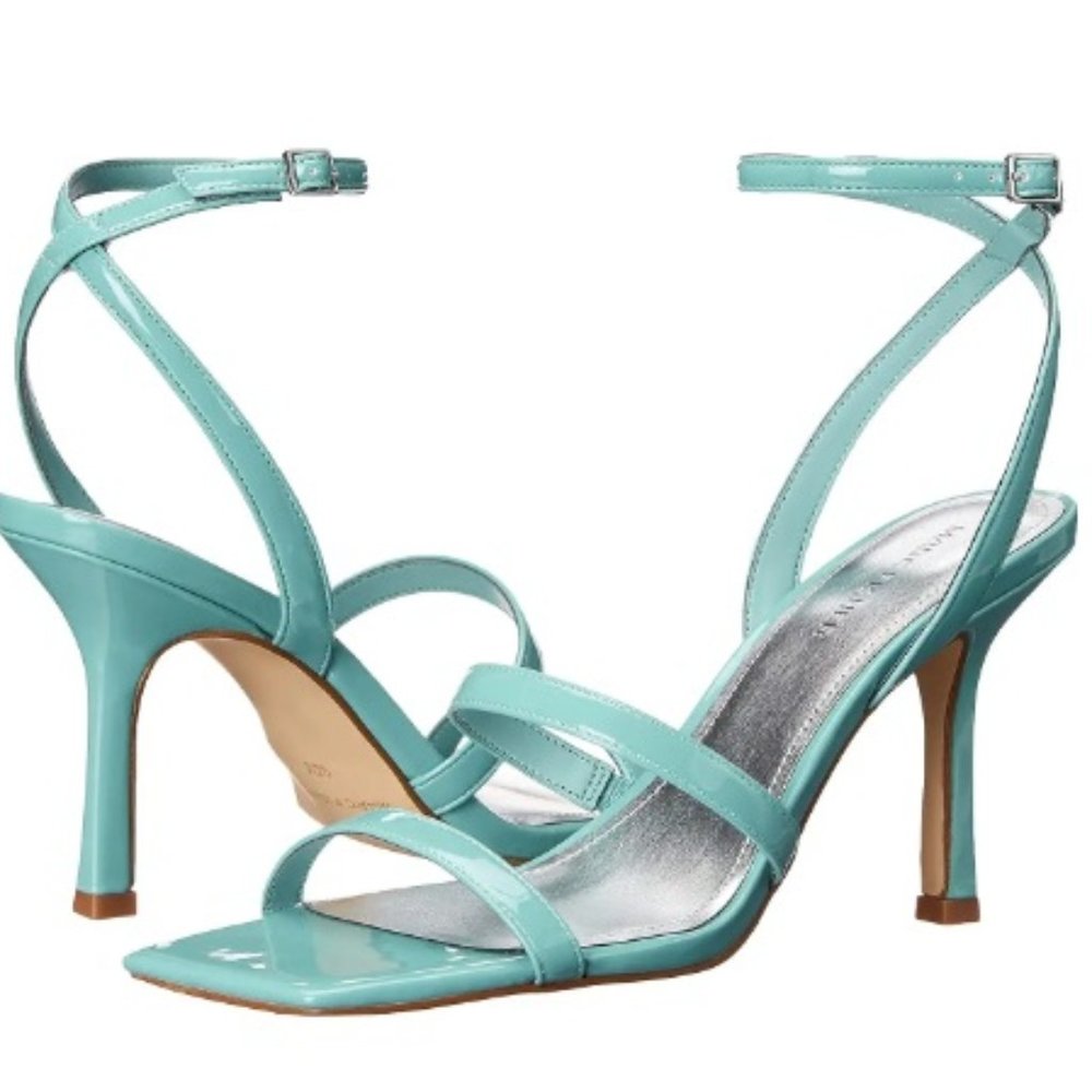 $49 NWT (9) MARC FISHER Strap Buckle Sandal